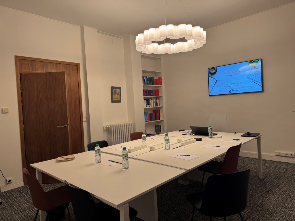 Photo de la salle de formation au sein du cabinet d'avocats immobilier Lagraulet De Plater